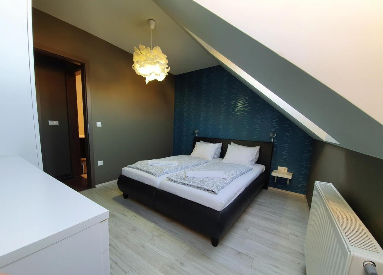 Intro Apartman ชาร์วาร์ ภายนอก รูปภาพ